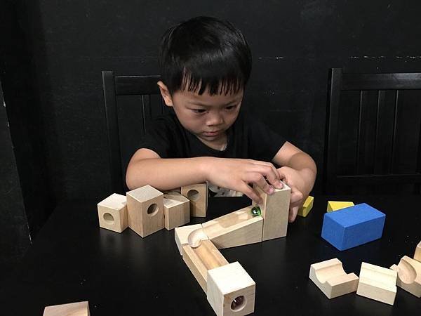 41316537_1945832265479625_3504811296287621120_n