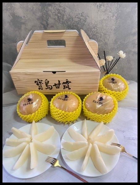 【質感系中秋禮盒推薦】【小洲鮮配梨】顆顆圓渾飽滿，果肉雪白細