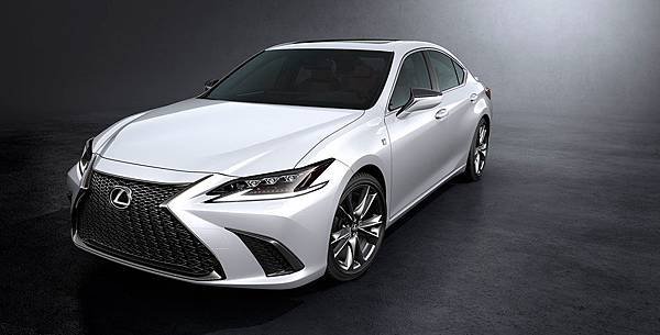 18-04-30-lexus-es-f-sport.jpg