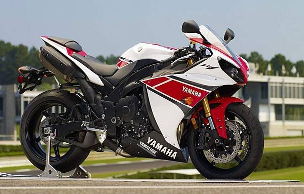 Yamaha R1 SP  12  4.jpg