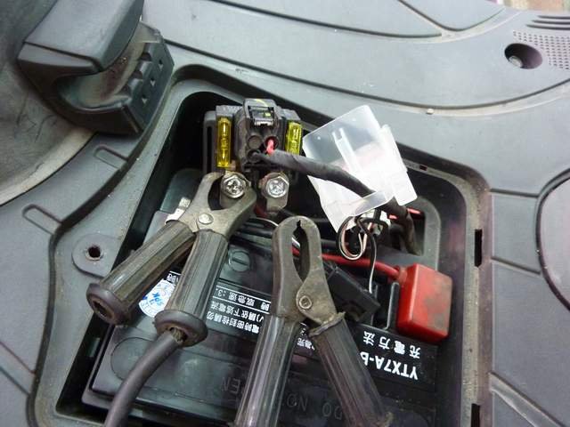 Address V125G 無啟動繼電器作動聲音 啟動馬達無運轉 無法電動啟動