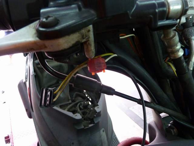 Address V125G 無啟動繼電器作動聲音 啟動馬達無運轉 無法電動啟動