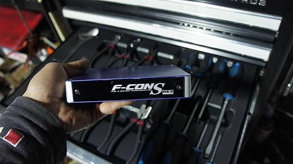 F-CON S.jpg