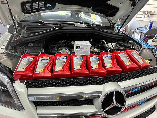 M-Benz GL350避震器更換