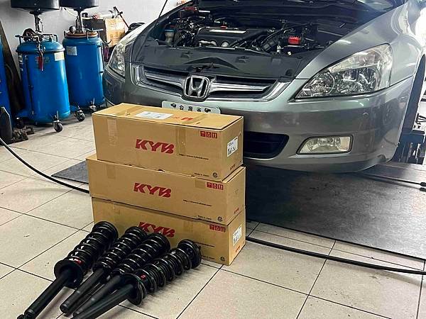 HONDA K11避震器更換