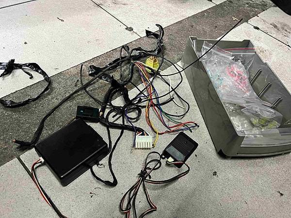 MAZDA5中控無作用