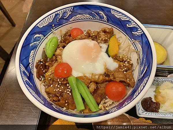 【指宿】黒豚と郷土料理 青葉～超好吃的黑豚溫泉蛋丼飯