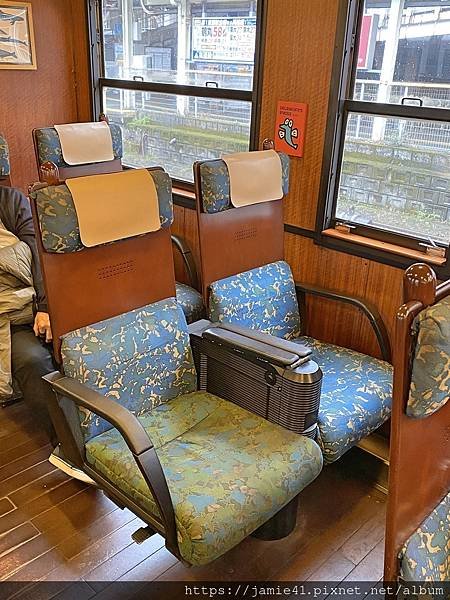 【鹿兒島】指宿之玉手箱～黑白郎君的觀光列車