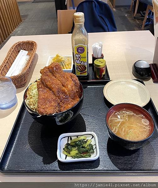 【長野】明治亭長野駅店～堆很高的醬汁豬排丼