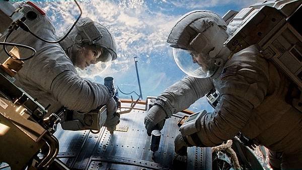 gravity_film_still_a_l