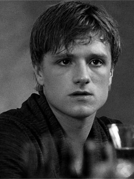 Peeta-peeta-mellark-32385579-500-667