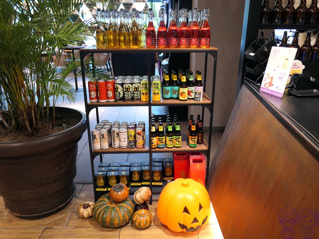 6 金色三麥 新莊店 萬聖節.jpg