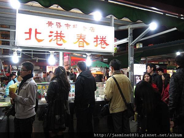 自強夜市有名的北港春捲