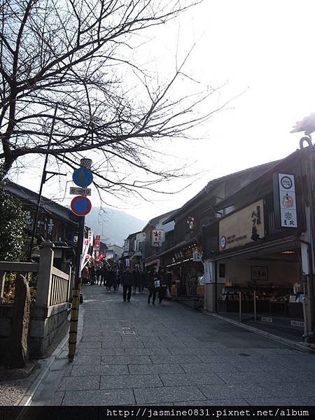 去清水寺的街道 (2)