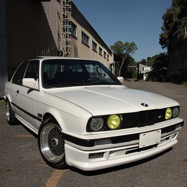 Modified-E30.jpg