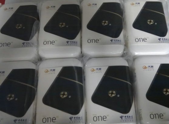 87.【HTC X720d （One XC）】HTC X720d（One XC）原廠機 亞太雙模雙待( CDMA+GSM ) 4.7吋 Android4.0 800萬