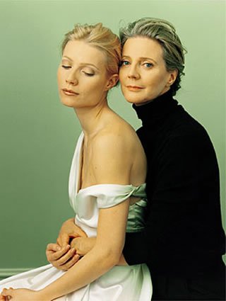 gwyneth_paltrow_and_mother_blythe_danner-320x425.jpg