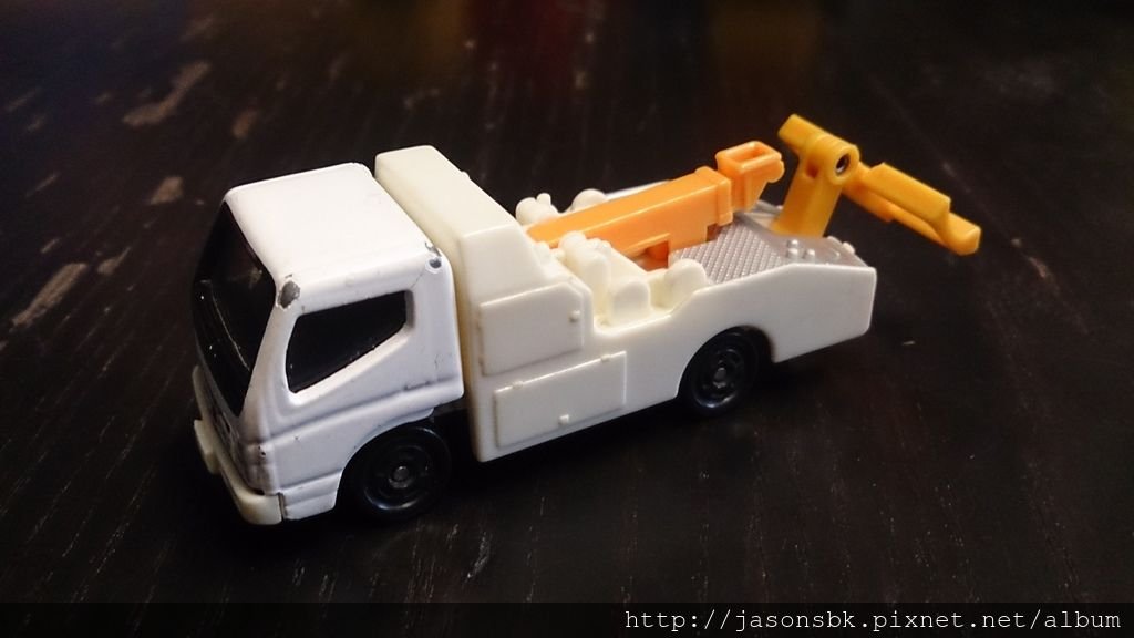 No.2 Mitsubishi truck canter tow truck