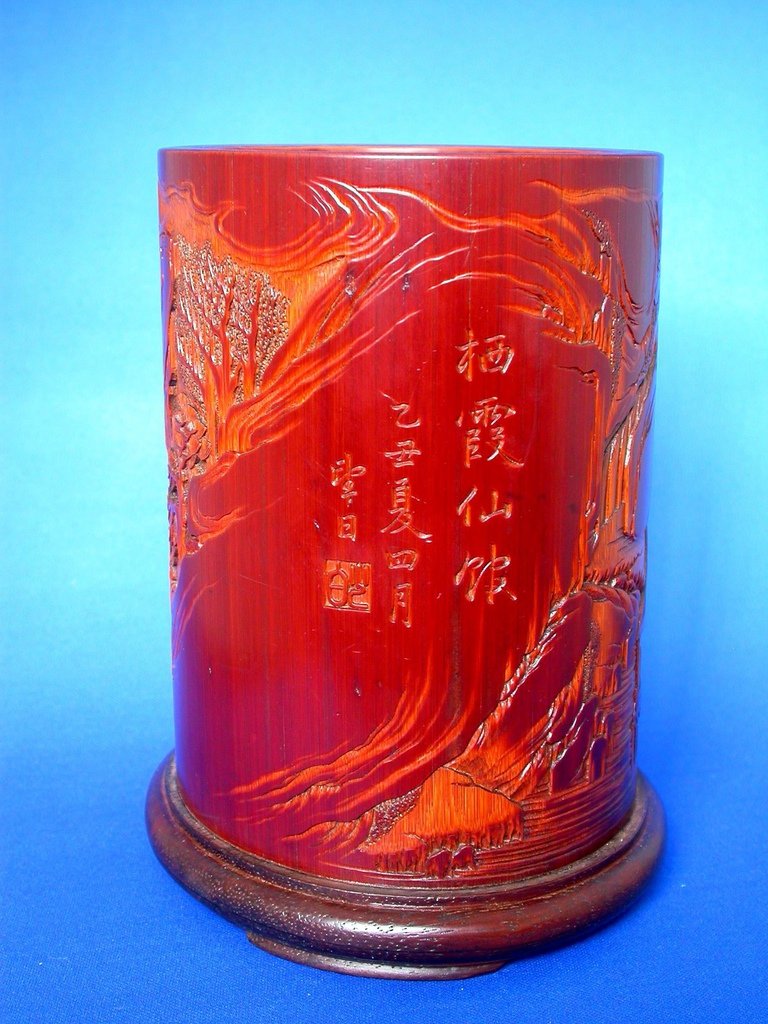 B155清少白款(王易)浮雕栖霞仙館圖筆筒3-1.JPG