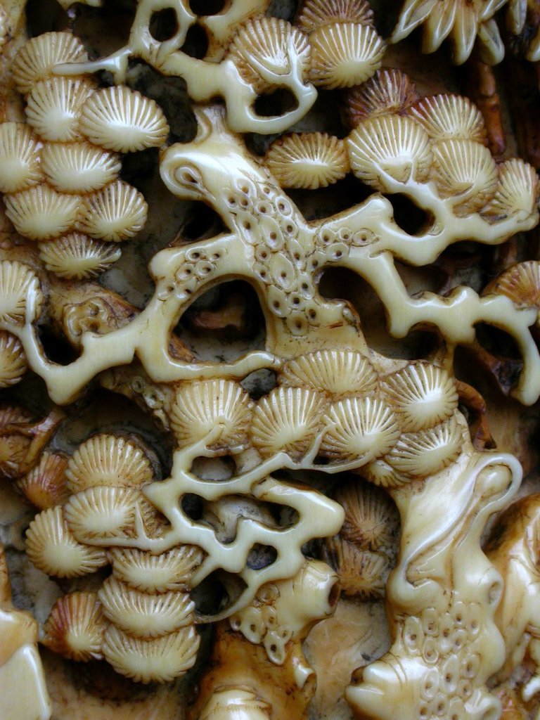 I03清象牙高浮雕西園雅集圖筆筒11.JPG