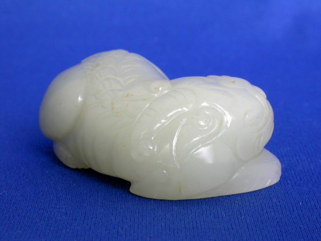 J295清白玉雕辟邪3.JPG