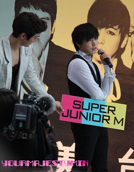 110521sign-5.jpg