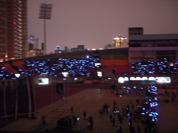 模糊寶藍海1.JPG