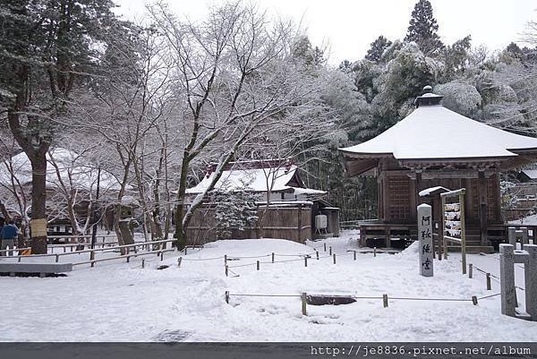 0123金色堂中尊寺91.jpg