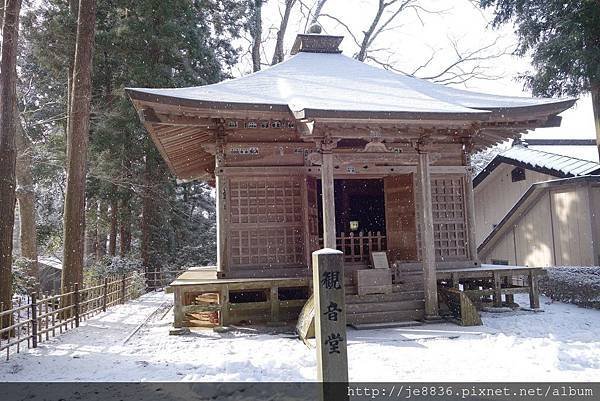 0123金色堂中尊寺49.jpg