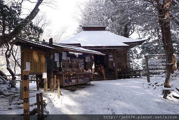 0123金色堂中尊寺58.jpg