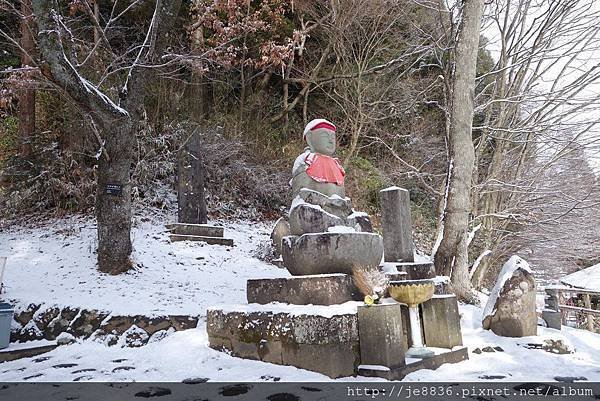 0123金色堂中尊寺79.jpg