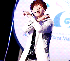 SUHO.gif