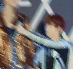 SUHO KAY.gif