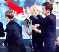 CHANYEOL HAHA-7.jpg