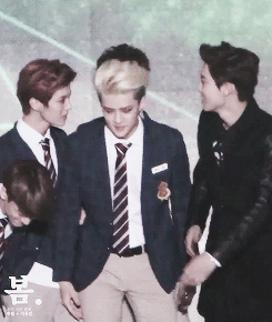 SEHUN CHANYEOL-5.jpg