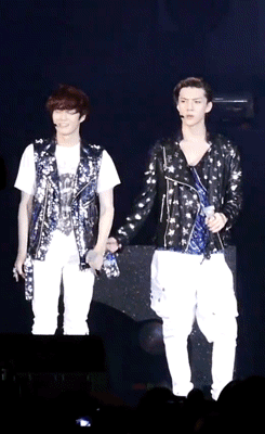 SEHUN LOVE-43.gif
