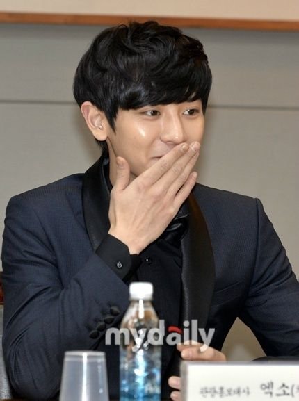 chanyeol-10.jpg