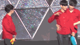 BAEKHYUN LAY-1.jpg