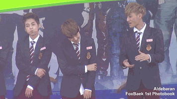 baekhyun tao.gif