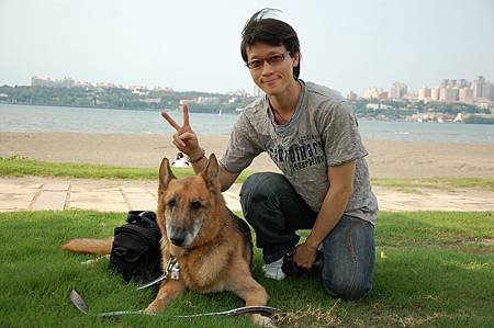 20110521 silon一臉不爽XD.JPG