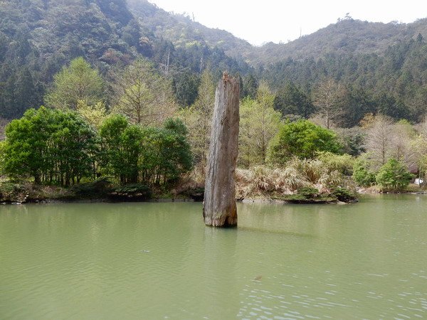 【遊記】宜蘭明池森林遊樂區 欣賞山中湖景 2016/4/2