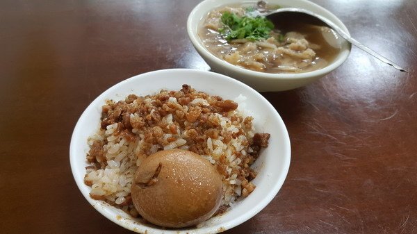 【美食】台北大同/圓環滷肉飯‧肉羹 在地小吃美味 2016/