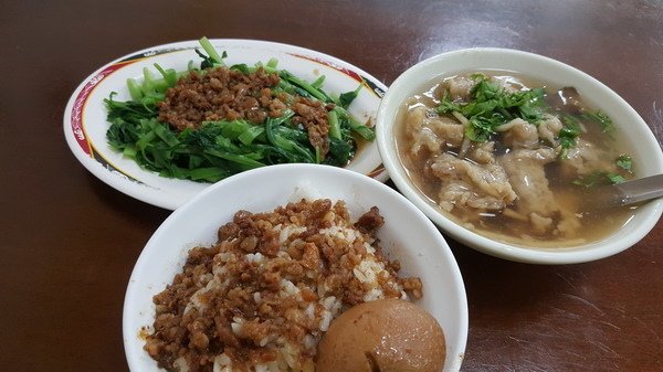 【美食】台北大同/圓環滷肉飯‧肉羹 在地小吃美味 2016/