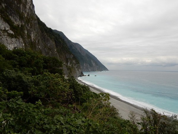 【旅遊】台灣十景之一花蓮清水斷崖 欣賞海天一色及斷層線崖之美