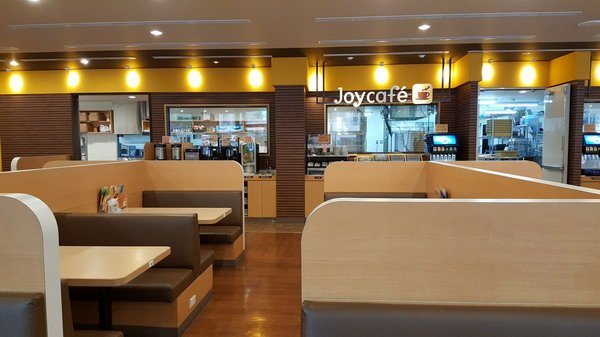 【美食】台北中山/台灣珍有福JoyFull 超大舒適用餐空間