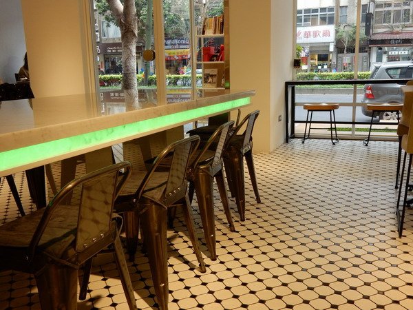 【美食/國中幫】4MANO CAFFÉ  招牌麻糬鬆餅好療癒