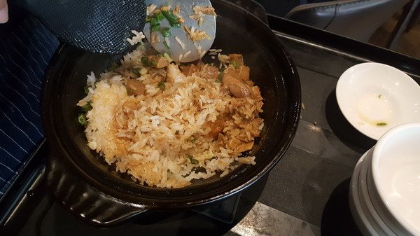 【美食/部門慶生】台北大安/火鍋106-粵式豬肚煲鍋｜鍋底湯