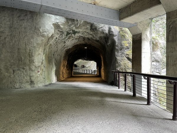 【旅遊】花蓮太魯閣九曲洞步道 欣賞大理岩峽谷的絕妙奇景 20