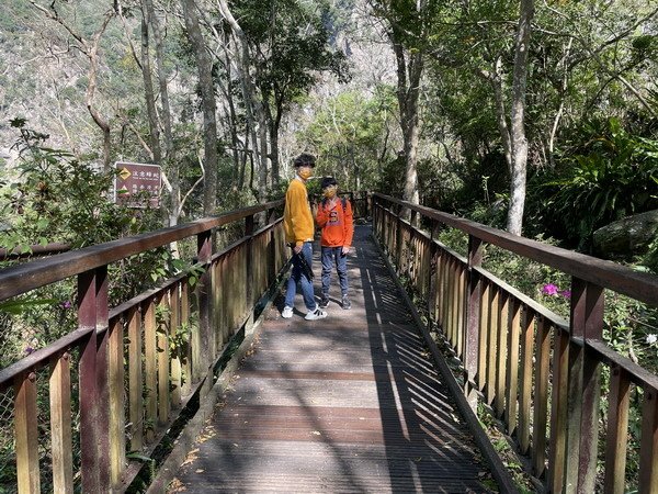 【旅遊】花蓮太魯閣布洛灣遊憩區 漫步環流丘步道 2021/2