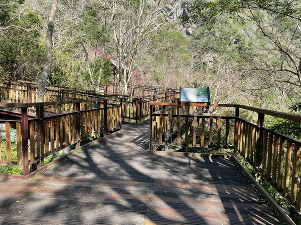 【旅遊】花蓮太魯閣布洛灣遊憩區 漫步環流丘步道 2021/2